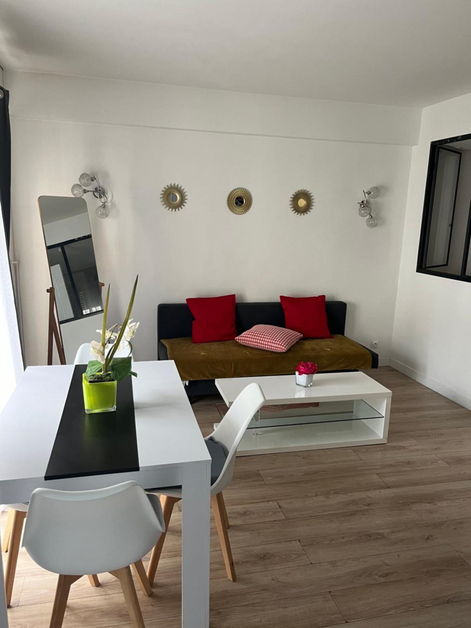 Bel Appartement Proche Tour Eiffel Paris Exterior photo